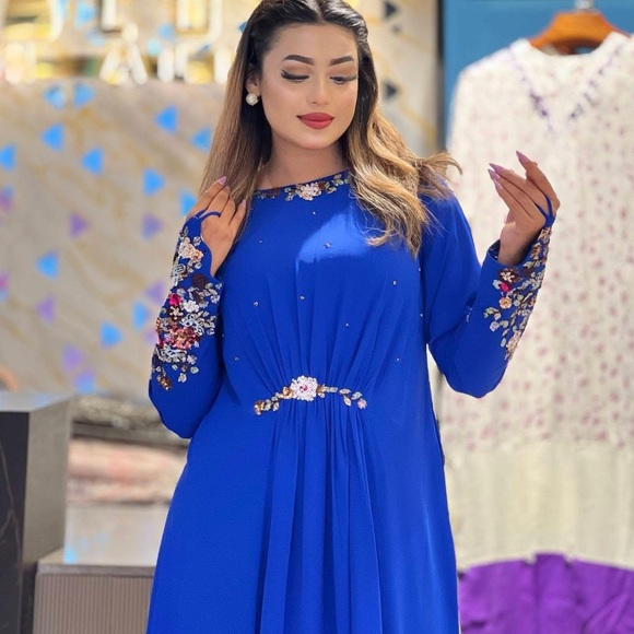 Pakistani Elegant electric Blue Women's Dress with fashionable sleeves - Picture 6 of 7